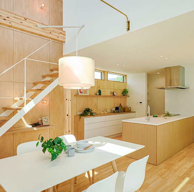 ラバーウッド　ゴムの木　節無し　無垢フローリング　施工画像